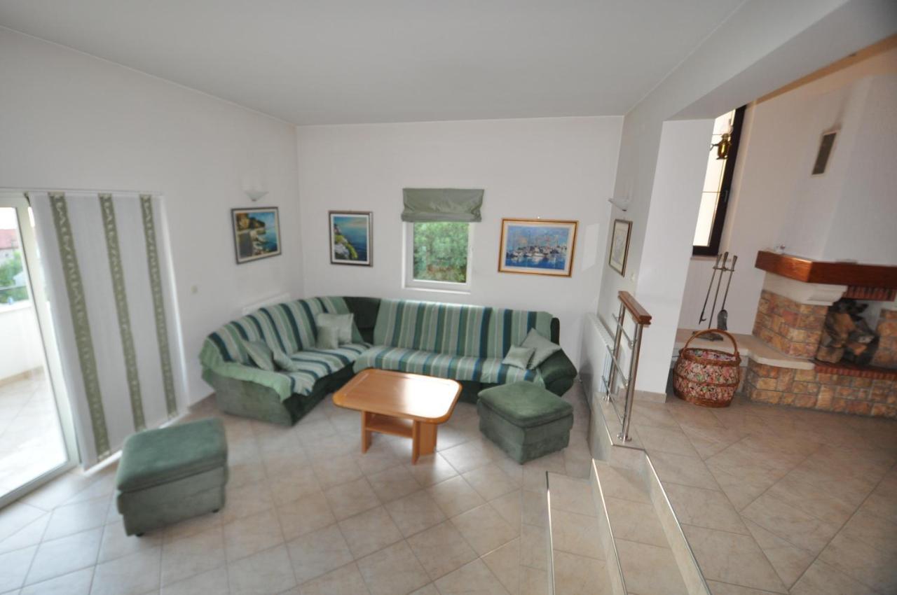 Appartamento Lux Apartman Leo Kostrena Esterno foto