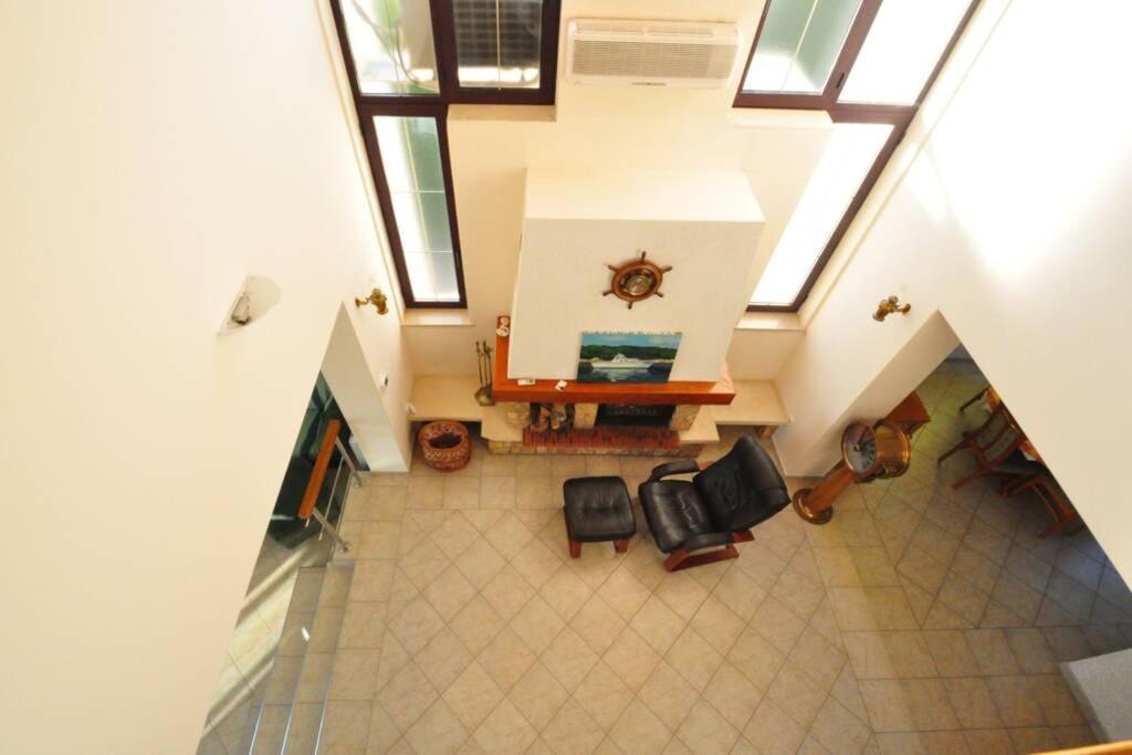 Appartamento Lux Apartman Leo Kostrena Esterno foto