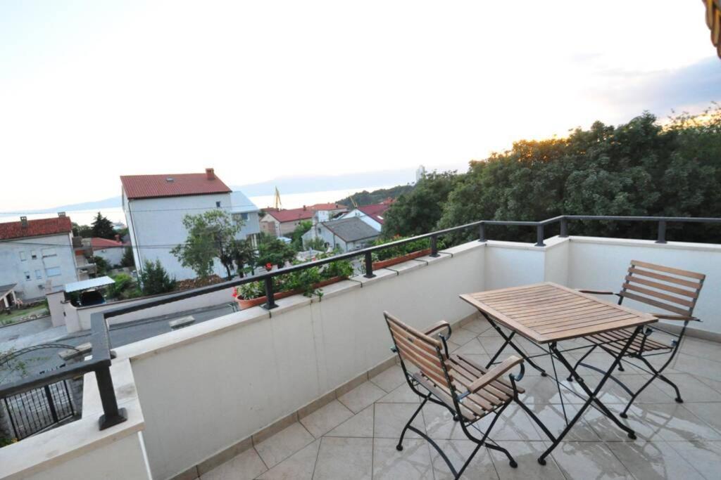 Appartamento Lux Apartman Leo Kostrena Esterno foto